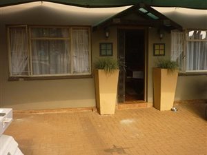 2 Bed Garden Cottage in Mountain View