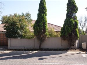 3 Bed House in Maroeladal