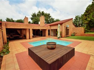 4 Bedroom Cluster in Eldoraigne