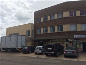 946 m² Commercial space in Bluff