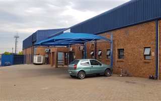 1350 m² Commercial space in Monavoni