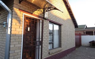 2 Bedroom Townhouse in Vista Park