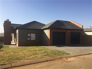 3 Bed House in Clayville