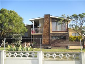 4 Bed House in Newton Park