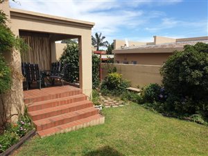 3 Bed Cluster in Bromhof