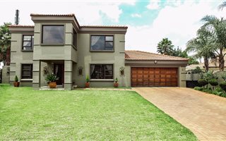 4 Bedroom House in Glen Erasmia