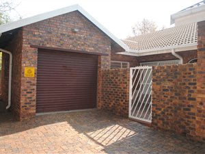 2 Bed Townhouse in Meyerton Central