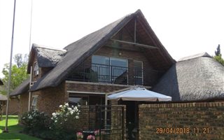 4 Bedroom House in Vaal Dam