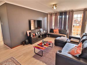 2 Bed Apartment in Highveld