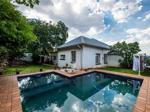 3 Bed House in Kensington