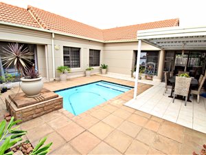3 Bed Cluster in Bedfordview