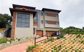 4 Bedroom House in Westbrook