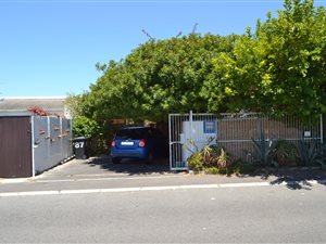 2 Bed Townhouse in Marina Da Gama