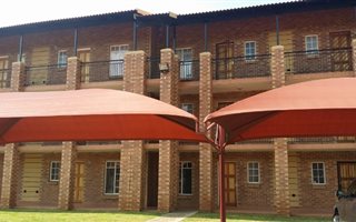 2 Bedroom Apartment in Comet