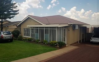 3 Bedroom House in Sunnyridge