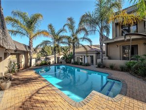 15 Bed House in Rangeview
