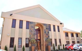 800 m² Office Space in Germiston Central