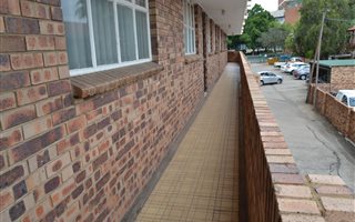 2 Bedroom Flat in Brits Central