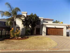 4 Bed House in Eldoglen