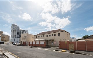 10 Bedroom House in Strand North