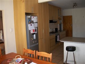 5 Bed House in Glenlily