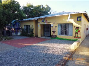 485 m² Commercial space in Jan Niemand Park