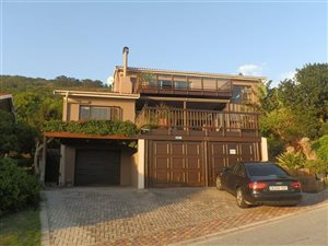 6 Bed House in Glentana