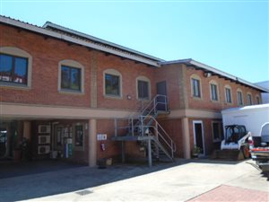 9776 m² Commercial space in Briardene