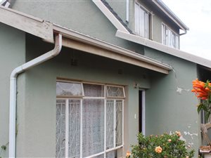 4 Bed House in Bosmont