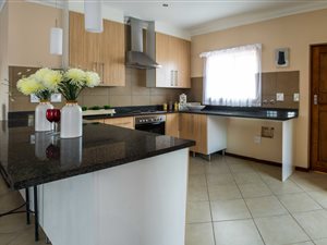 3 Bed House in Monavoni
