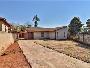 4 Bed House in Lenasia