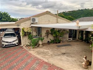 3 Bed House in Newlands West