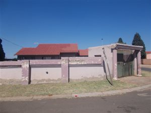 3 Bed House in Likole