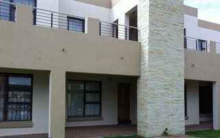 3 Bedroom Apartment in Vanderbijlpark SE8