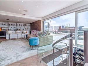 3 Bed Apartment in Lyme Park