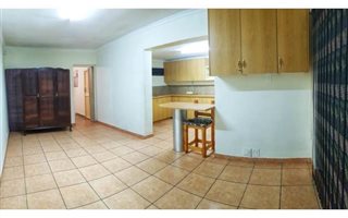 Bachelor apartment in Birchleigh