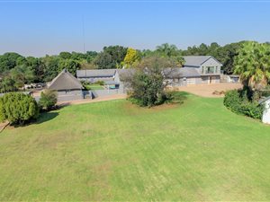 4 Bed House in Rietvalleirand