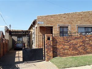 2 Bed House in Diepkloof
