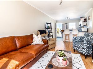 2 Bed Apartment in Vredekloof