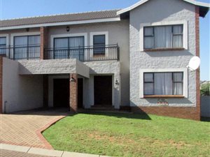 3 Bed Duet in Roberts Estate