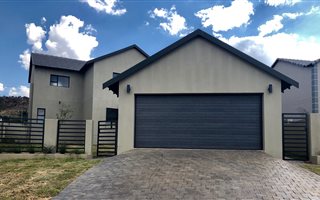 4 Bedroom House in Pinehaven