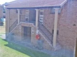 2 Bed Townhouse in Ravensklip