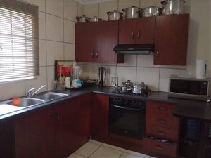 3 Bed Apartment in Vanderbijlpark SW5