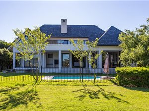 4 Bed House in Val de Vie