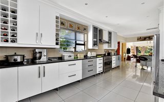 4 Bedroom House in Morningside Manor