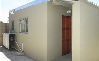 1 Bedroom House in Goodwood