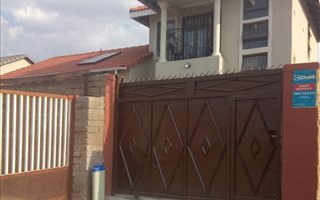 3 Bedroom Flat in Bloubosrand