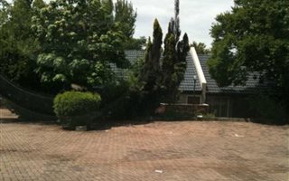 2 Bedroom Simplex in Sonneglans