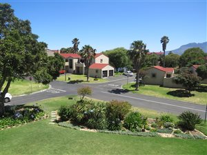 3 Bed Apartment in Greenways Golf Estate