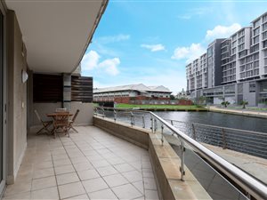 2 Bed Apartment in Foreshore